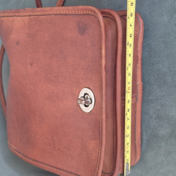 Classic Brown Leather Men's Bag - Picture 6 of 9
